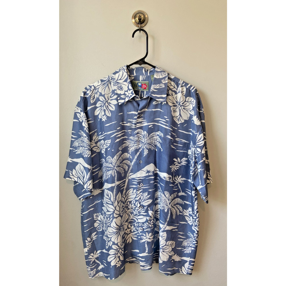 Vintage Men's Hilo Hattie Hawaiian Silk Button Up Shirt, Size Medium Blue Floral